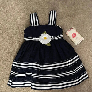 Sweet heart Rose dress 24 months blue white daisy